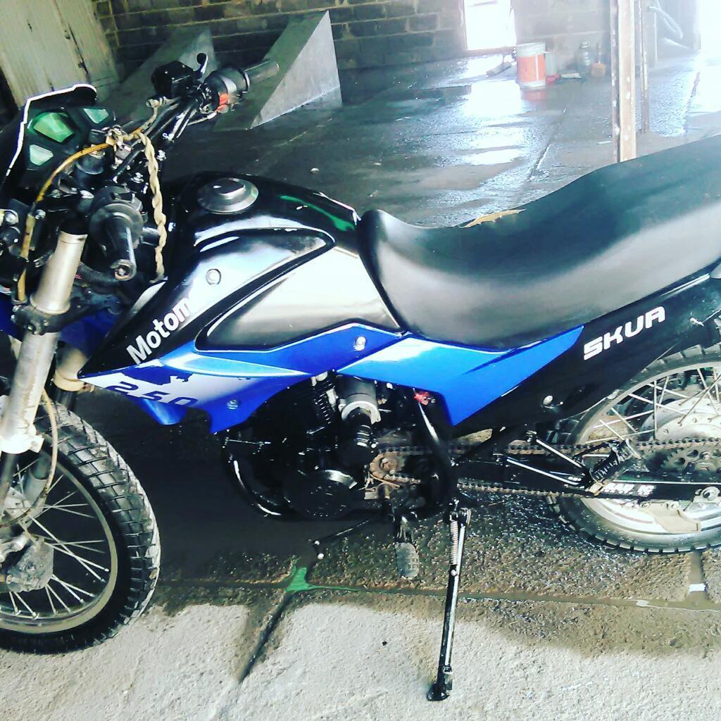 Vendo Motomel Skua 250cc Full