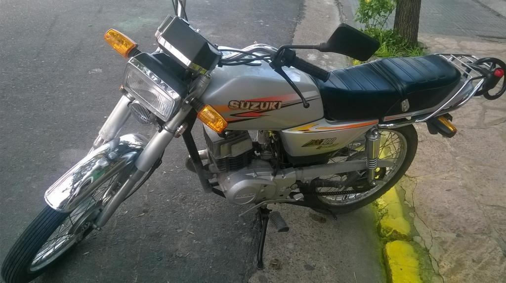 SUZUKI AX 100 . Modelo 2011 / Cilindrada 100cm3 / 2T