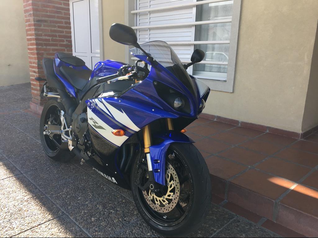 Vendo Yamaha R1 Modelo 2011 Unica Mano