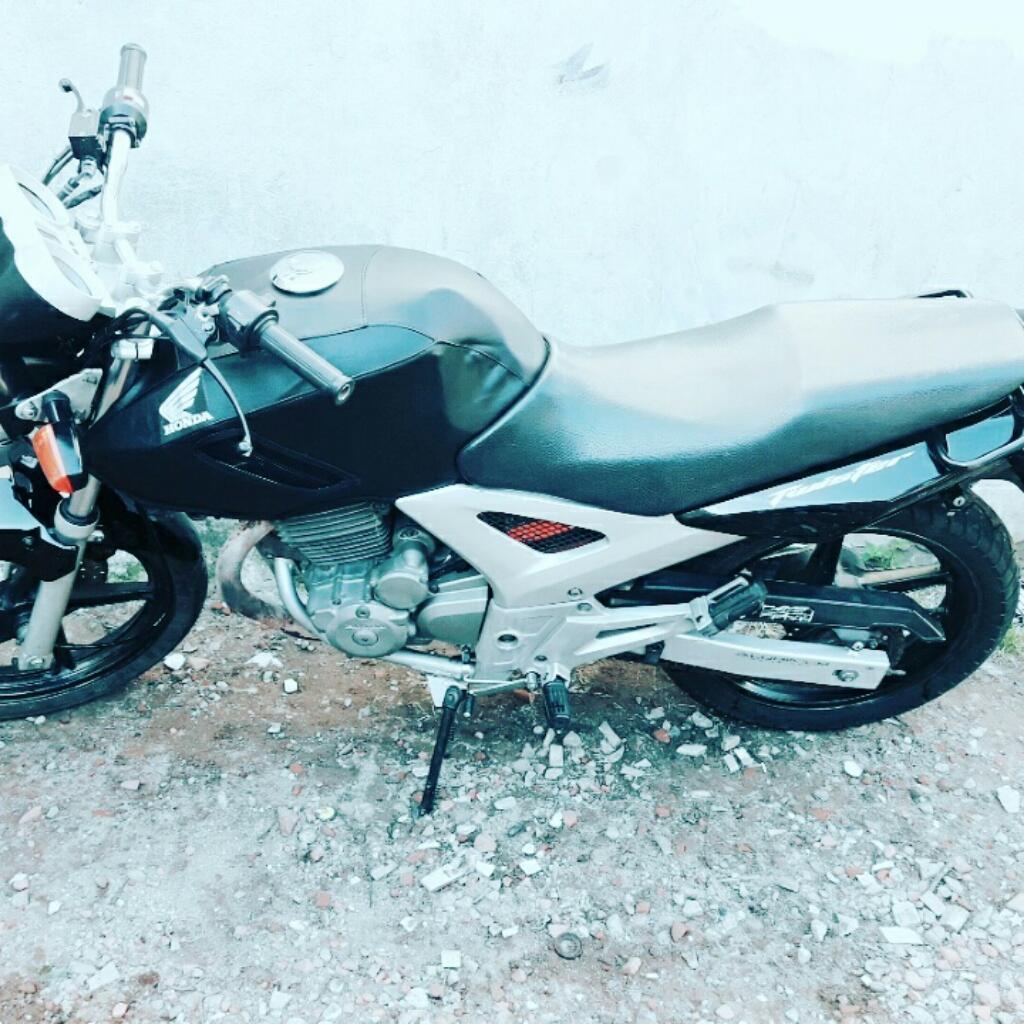 Vendo Twister 2010 23mil Km