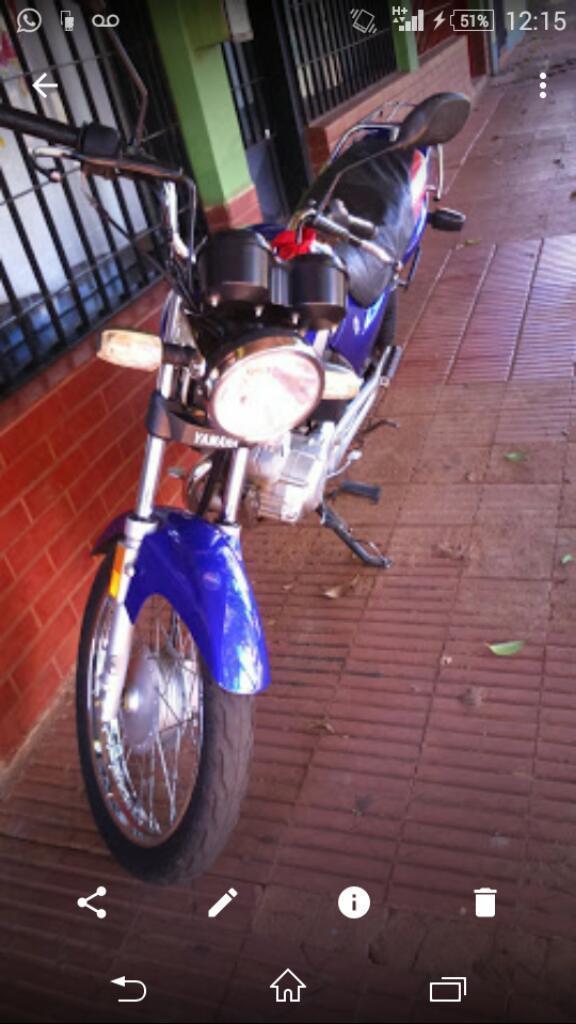 Vendo moto yamaha impecable