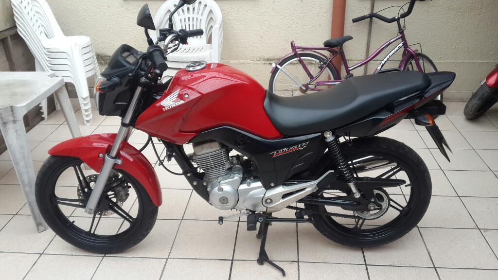 Vendo Titan 2015 Impecable!!!