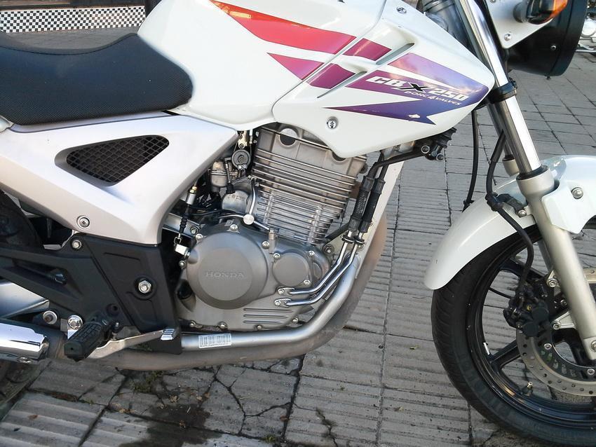 TWISTER 250 IMPECABLE REC/MENOR