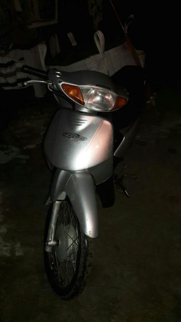 Vendo Moto Sanella Com Titulo Tarj Verde