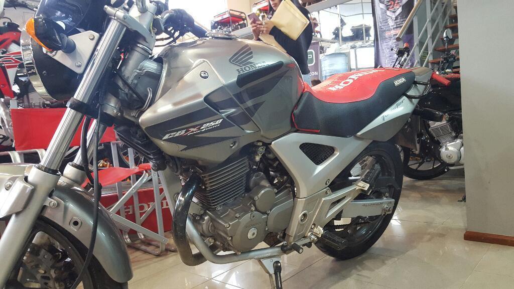 Honda Cbx 250 2009