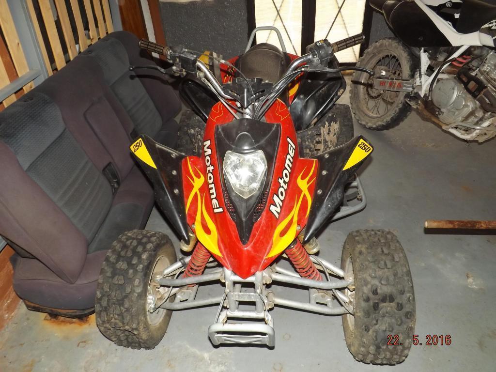 Motomel Vulkano 250