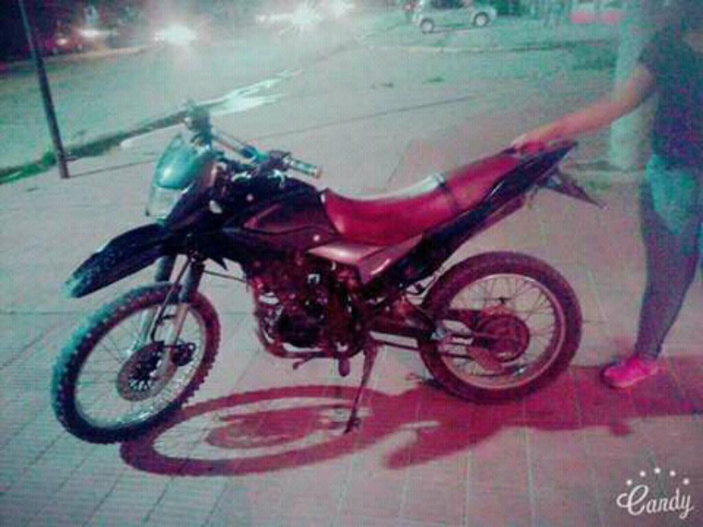 Vendo Moto Skua 200 con Todo Los Papeles