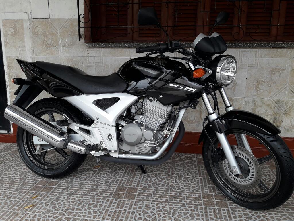 Vdo Honda Twister 7mil Km Rbo Motos