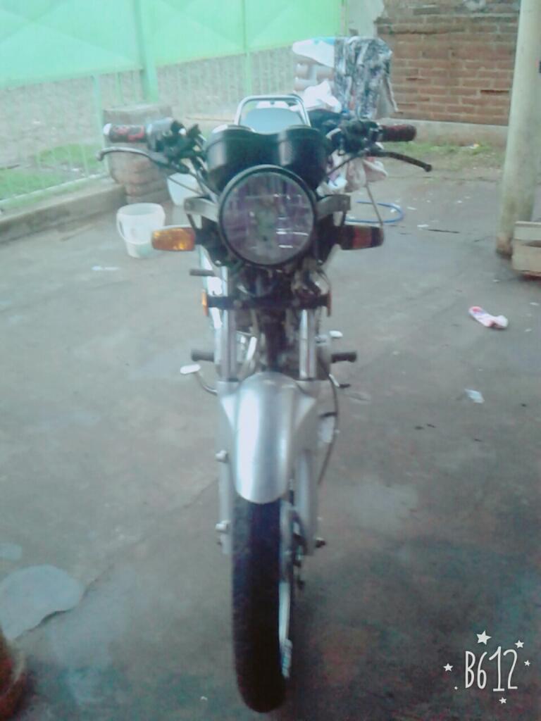 Vendo Moto Honda Storm