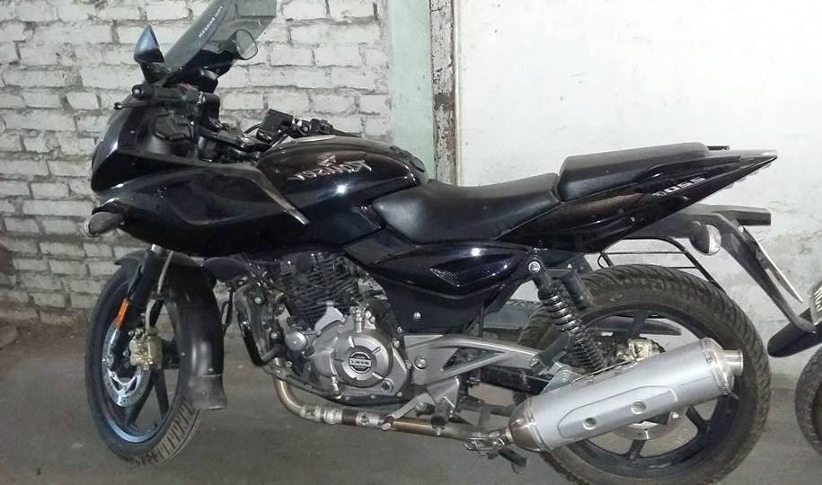 VENDO BAJAJ ROUSER 220 CC