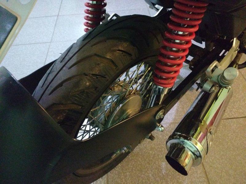 vendo o permuto Zanella ZB 125R