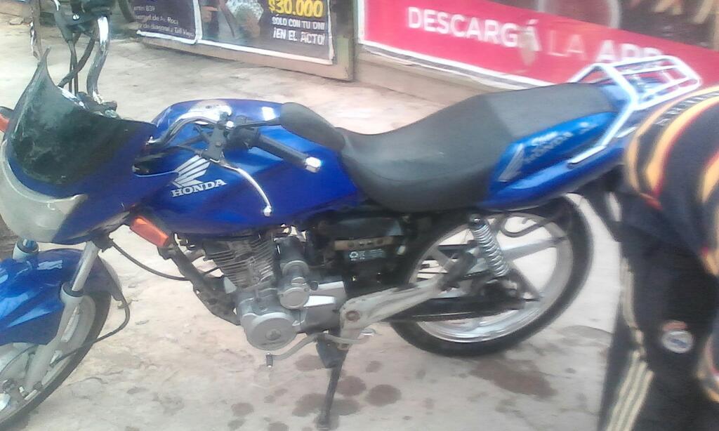 Vendo Honda Storm Modelo 2010 Único Dueñ