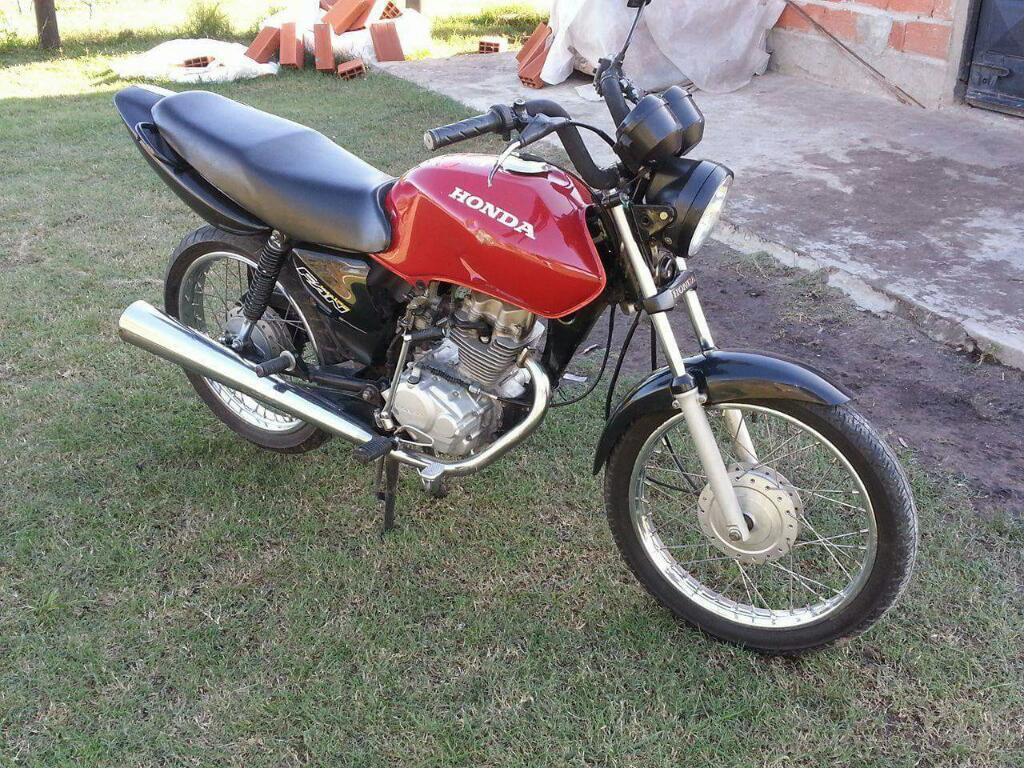 Honda Cg Vendo Fan Permuto..por Auto