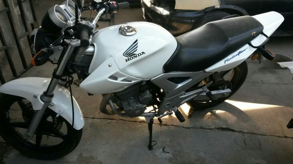 Twister 250 2012 . Necesito El Efectivo