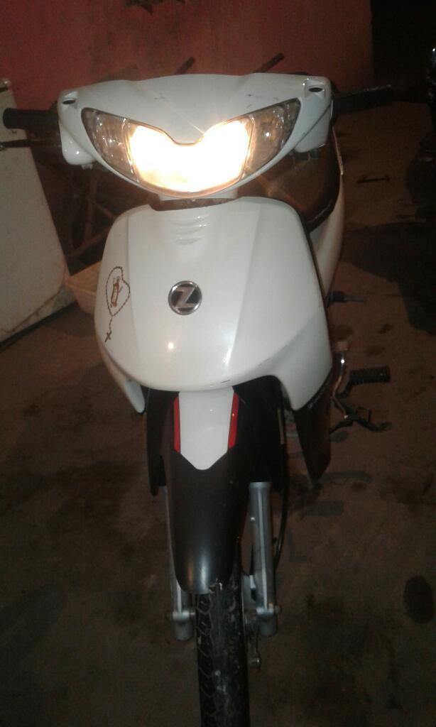Vendo Zb Modelo 2015 con 9000 K O.pecabl