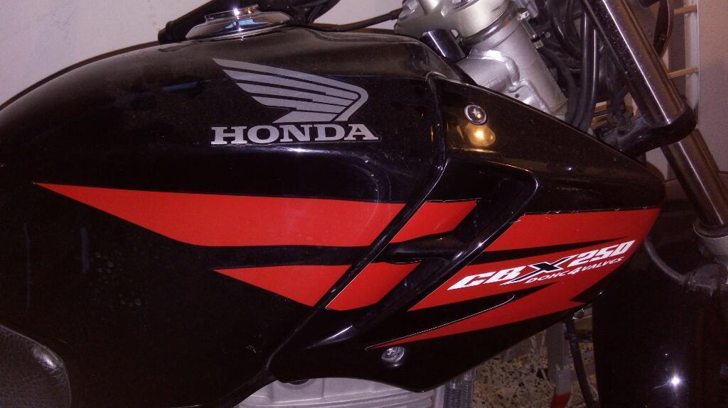Vendo Moto Honda Cbx 250