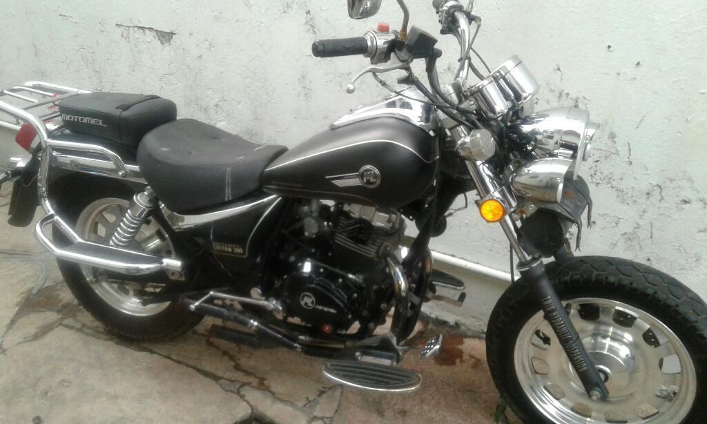 Motomel Custom 200 2011