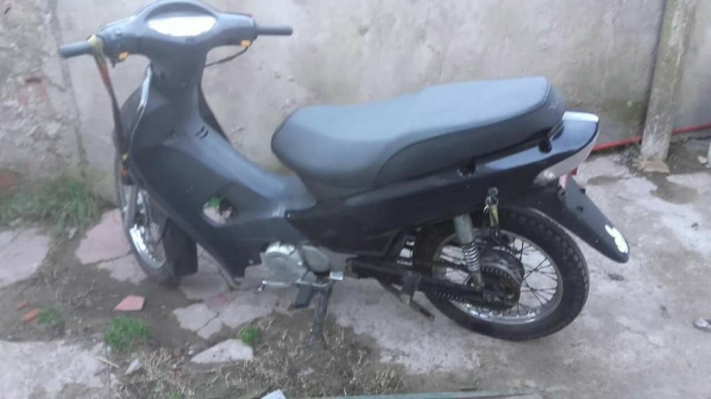 Vendo Moto Urgente por Edificacion!