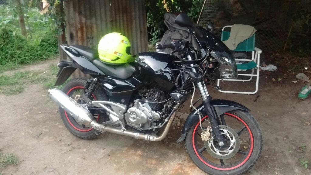 Bajaj Rouser 220f