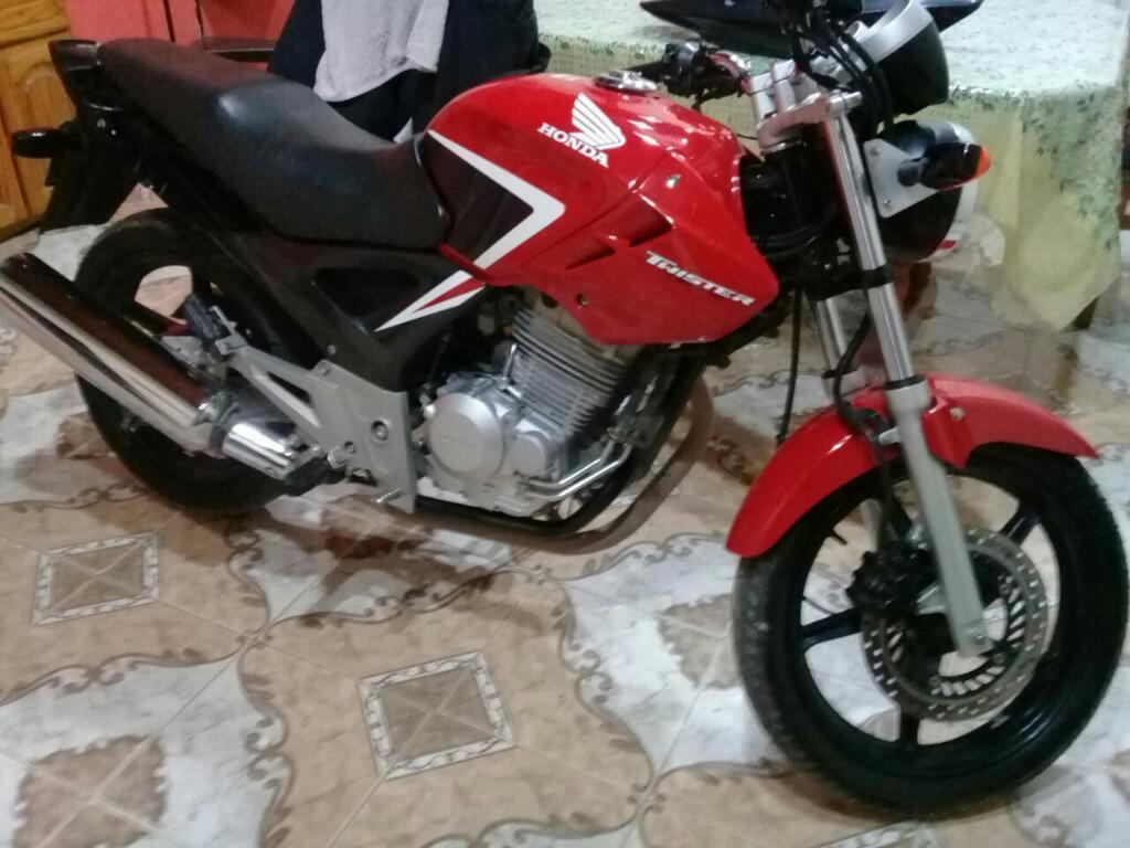 Honda Twister 250cc Modelo 2015 L