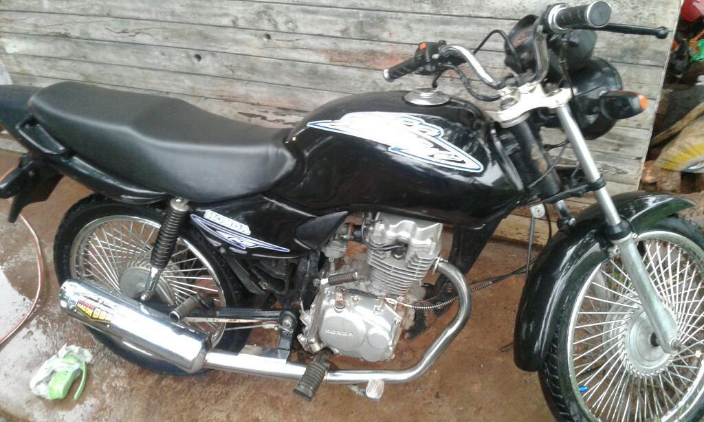 Vendo O Permuto Honda Titan