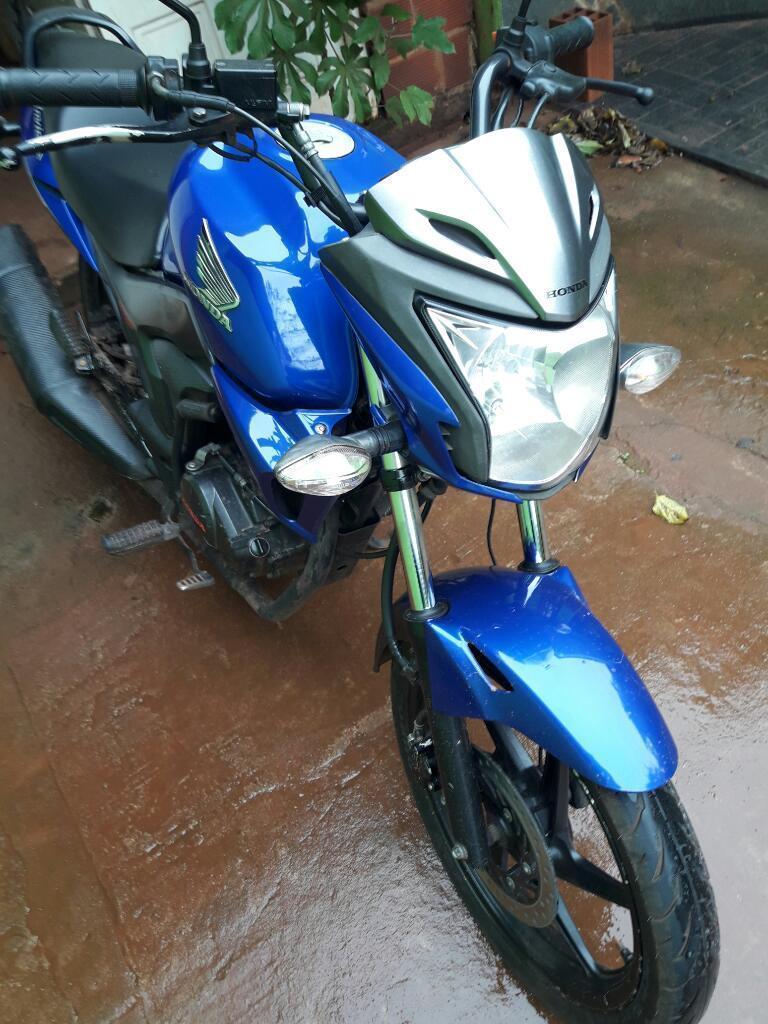 Vendo O Permuto Invicta 150