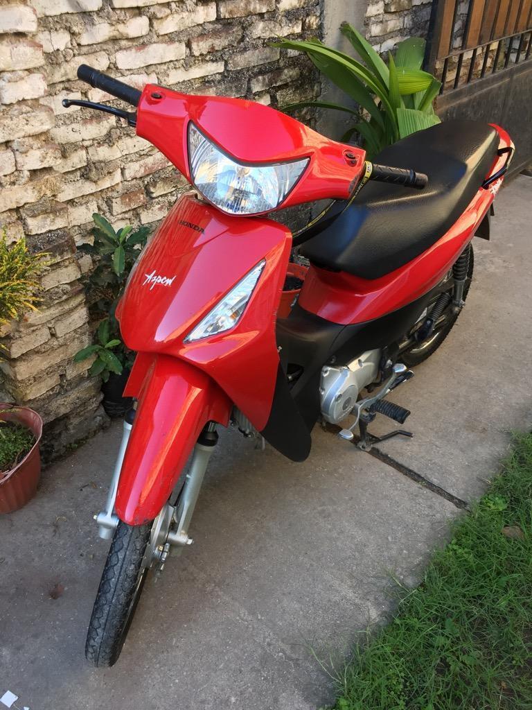 Honda Biz 125Es 2012. Permuto