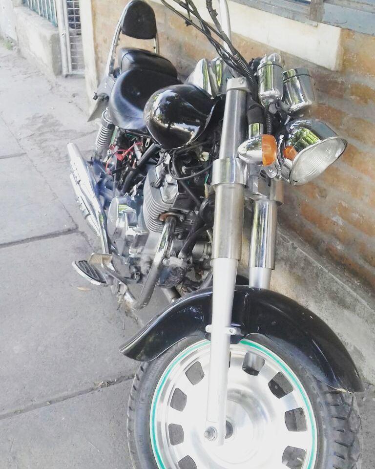 vendo o permuto por otra moto