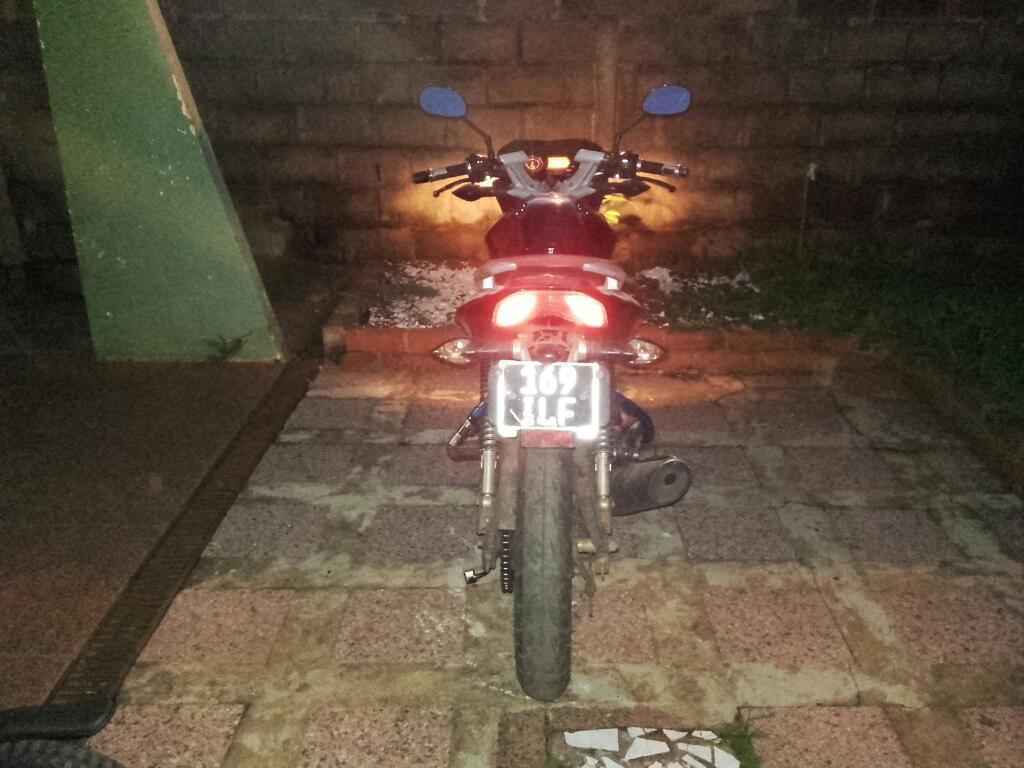 Vendo Rouser 135 2012