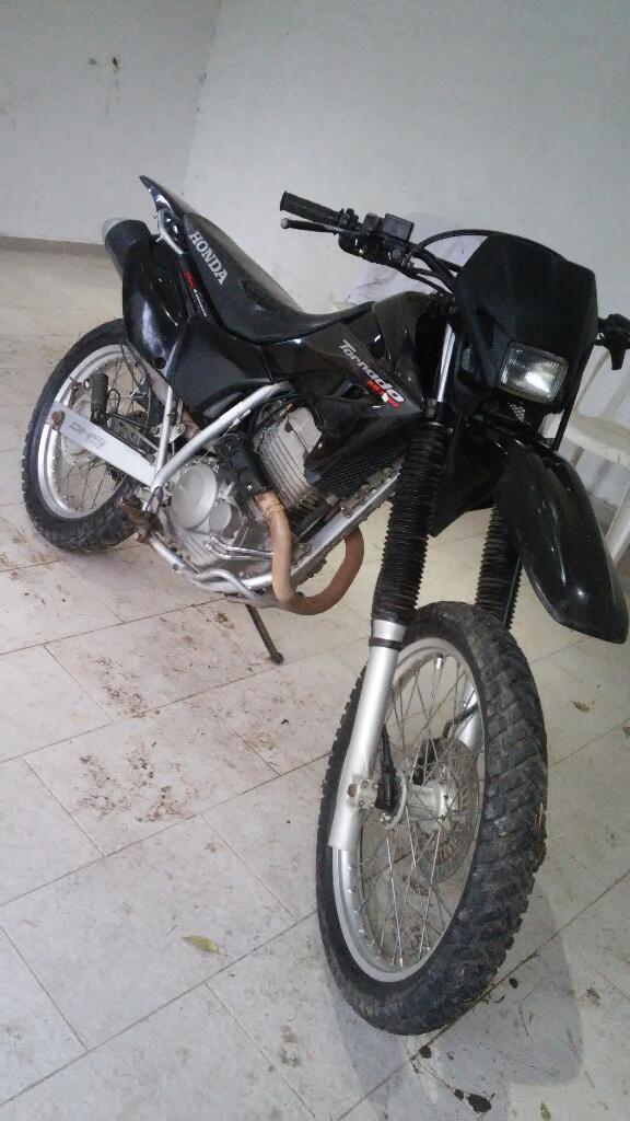 Vendo Honda Tornado En.exelente Estado