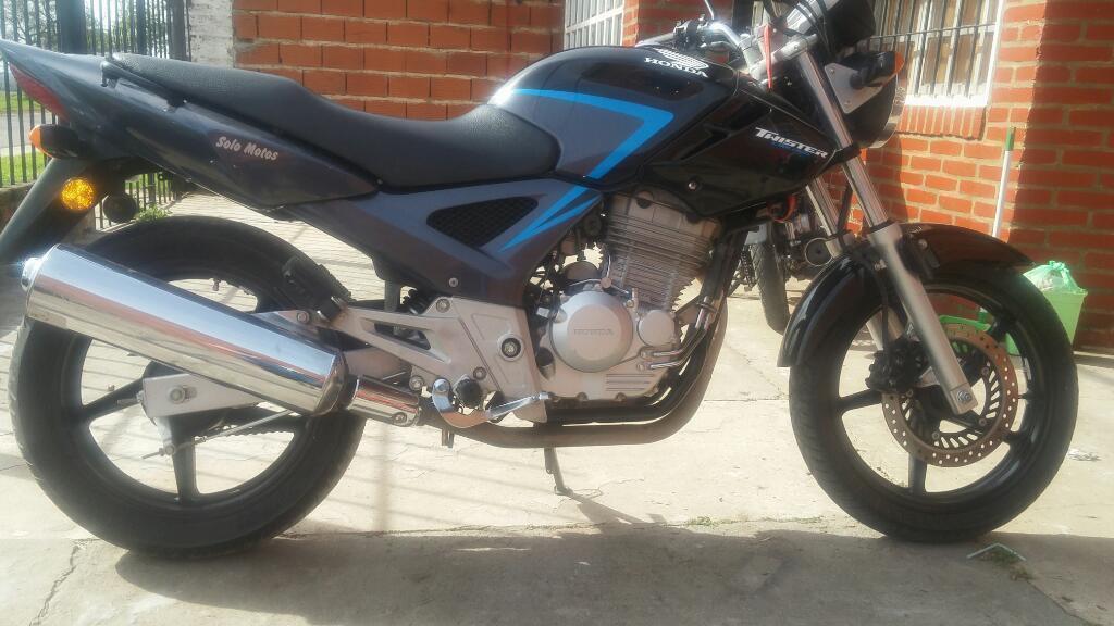 Vendo.. Permuto !!! Mod.2015 Impecable