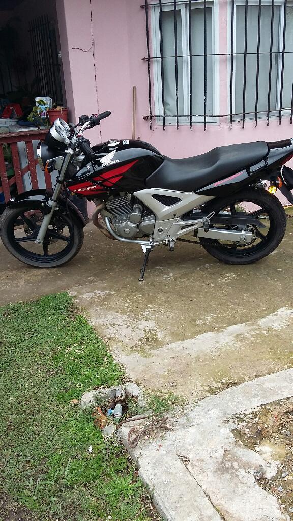 Vendo Honda Twister Año 2013