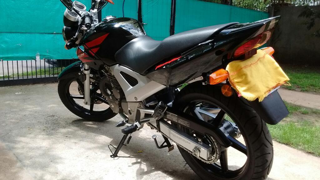 Vendo Honda Twister Inmaculada!!