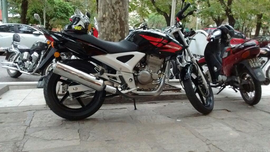 Vendo Honda Twister Inmaculada!!