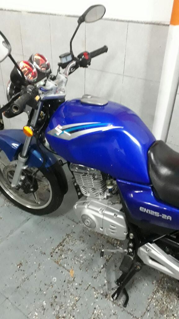 Hermosa Suzuki 125c 2013