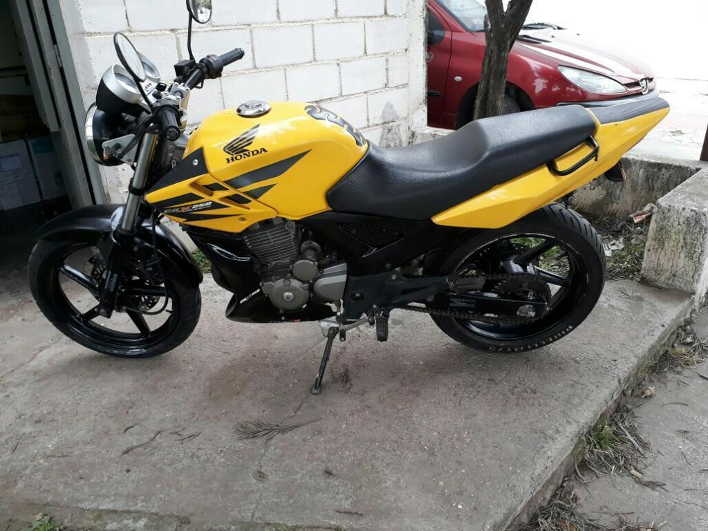 Moto Vendo Permuto Honda Twister 2008