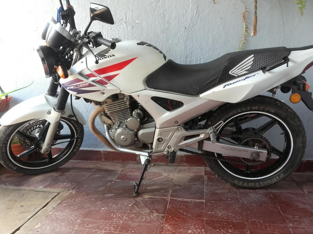 Vendo Honda Wtuister 250