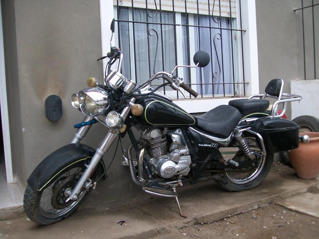 Motomel Custom 200 cc año 2008