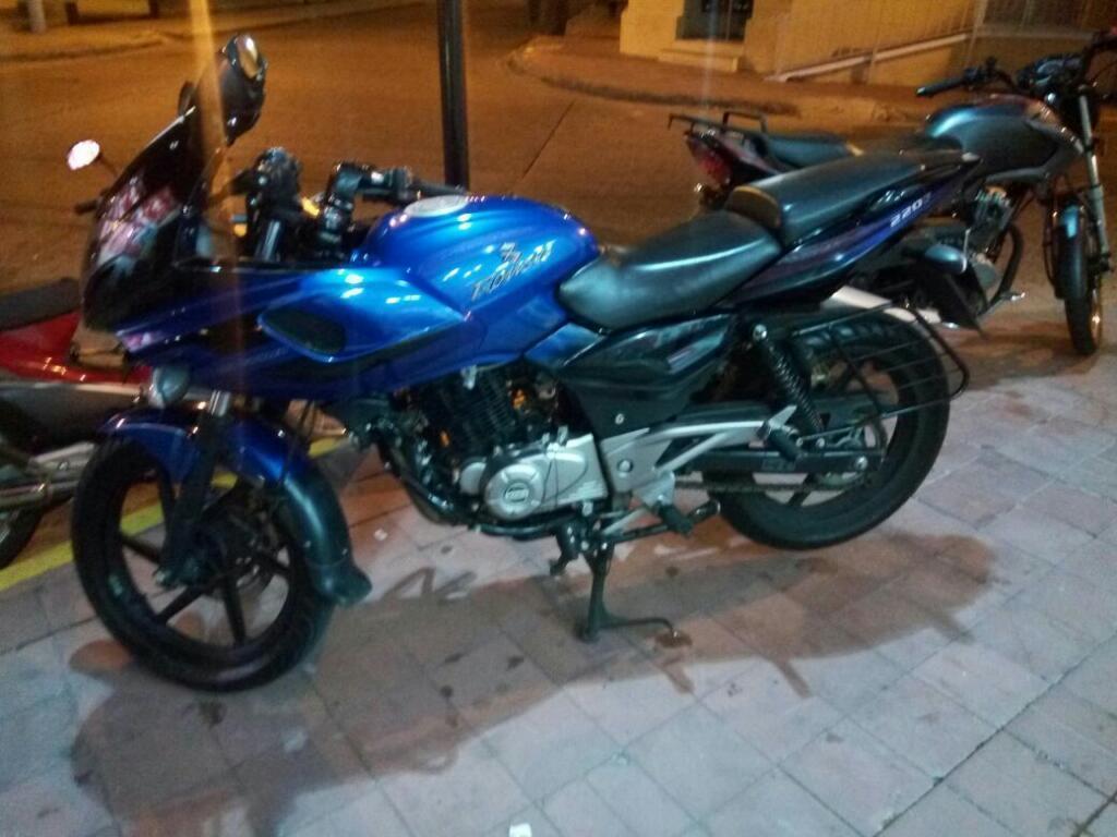 Bajaj Rouser 220f 2013