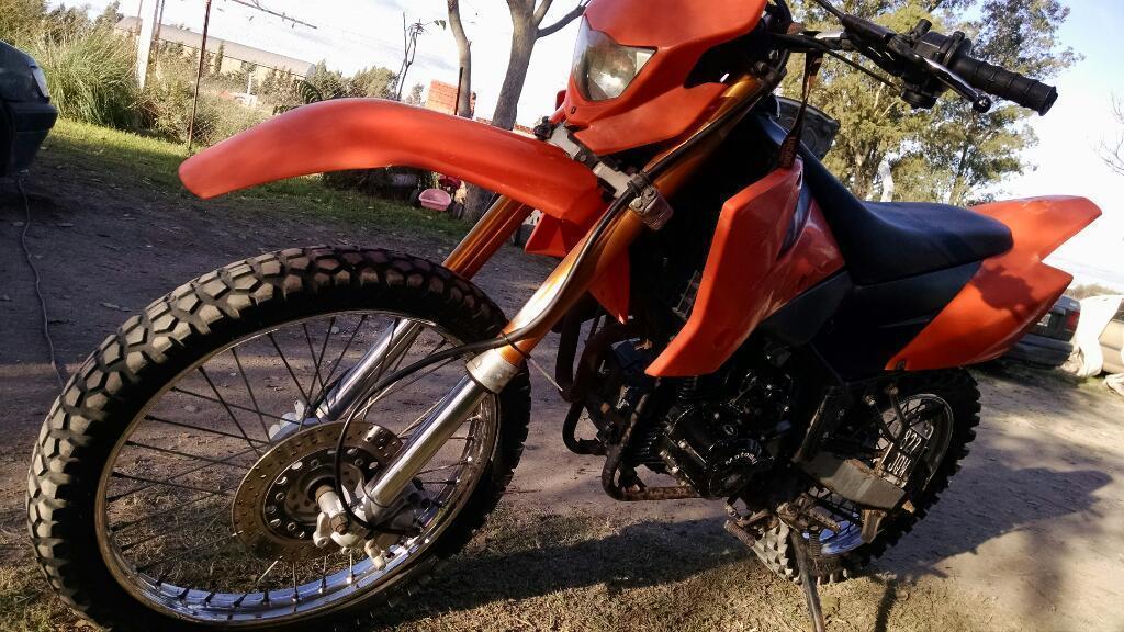 Vendo MTL XMM 250 modelo 2013 full