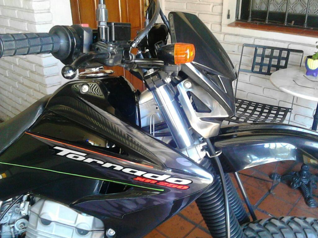 Vendo Honda Tornado