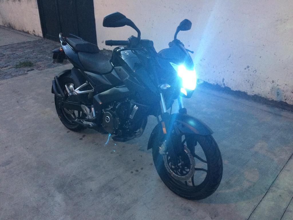 ROUSER 200 NS