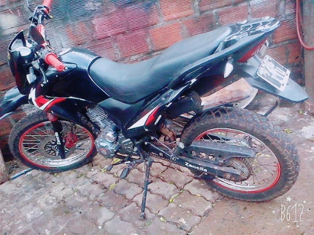 Vendo Moto Zanela 125