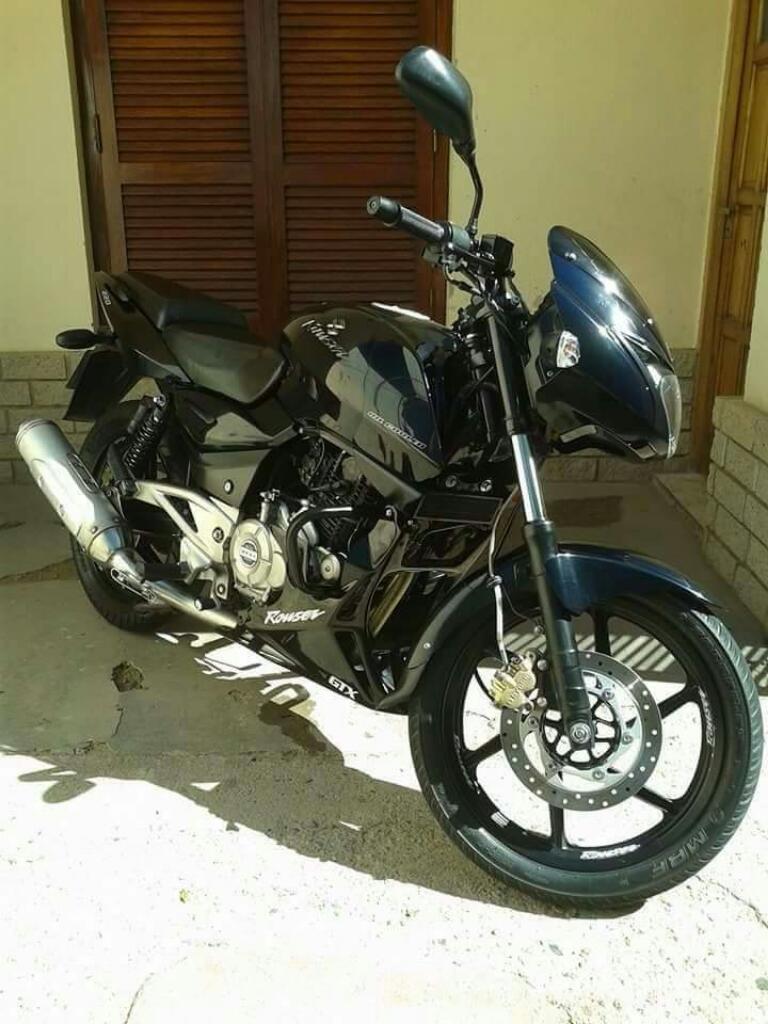 Vendo Moto Bajaj Rouser 220cc