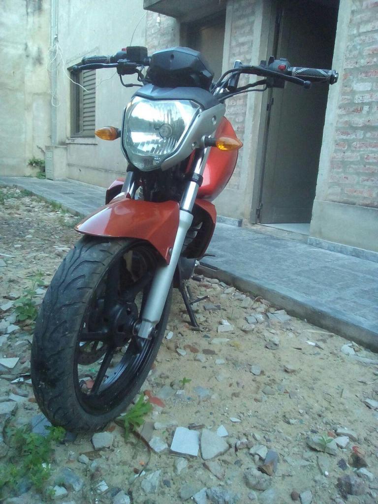 Vendo yamaha fz mod 2011 con tan solo 24000km