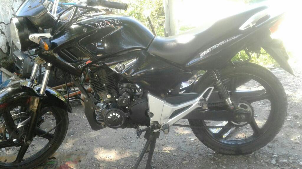 Vendo Moto Brava 150