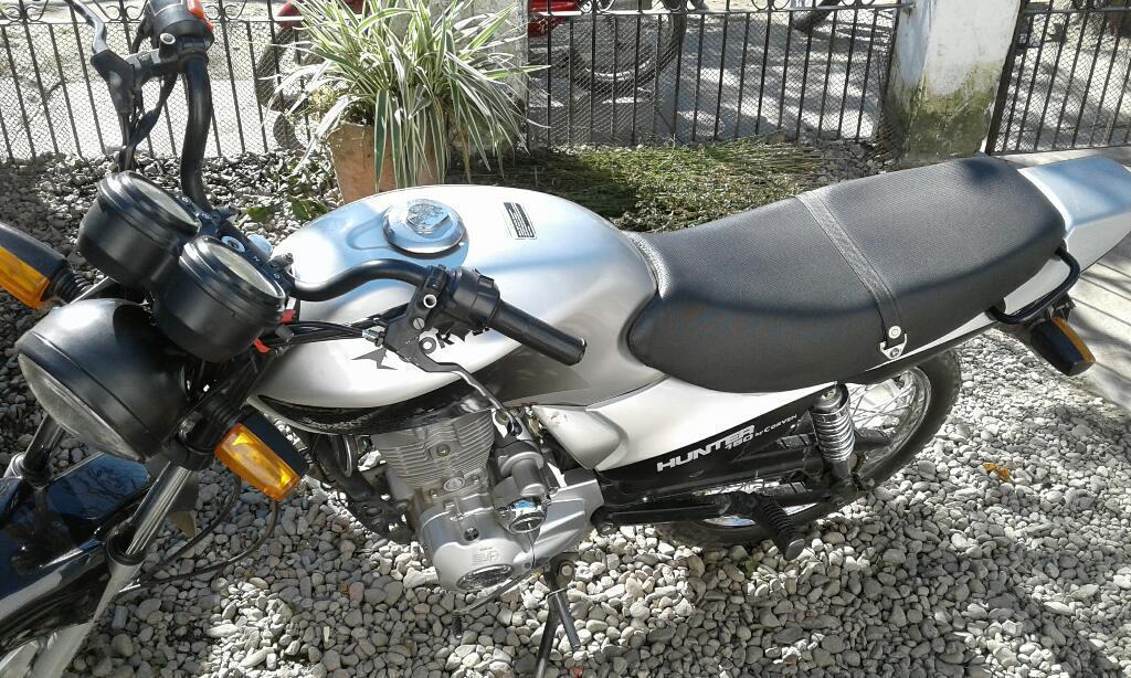 Vendo Corven Hunter 150 Modelo 2015