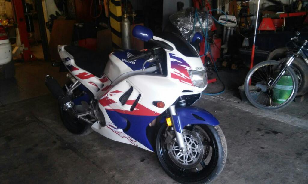 Cbr 600 F2