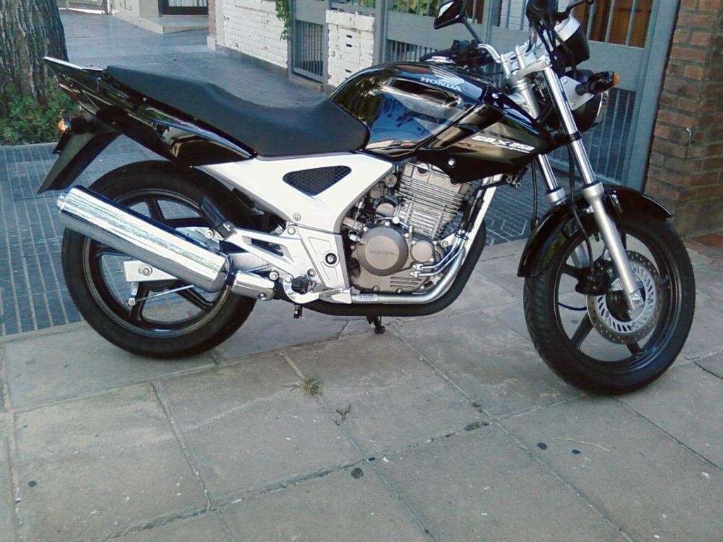 vendo moto cbx 250 twister modelo 2009