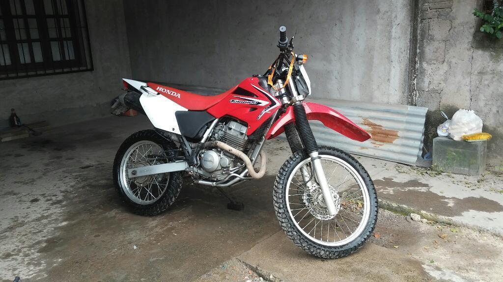 Vendo Honda Tornado 2010